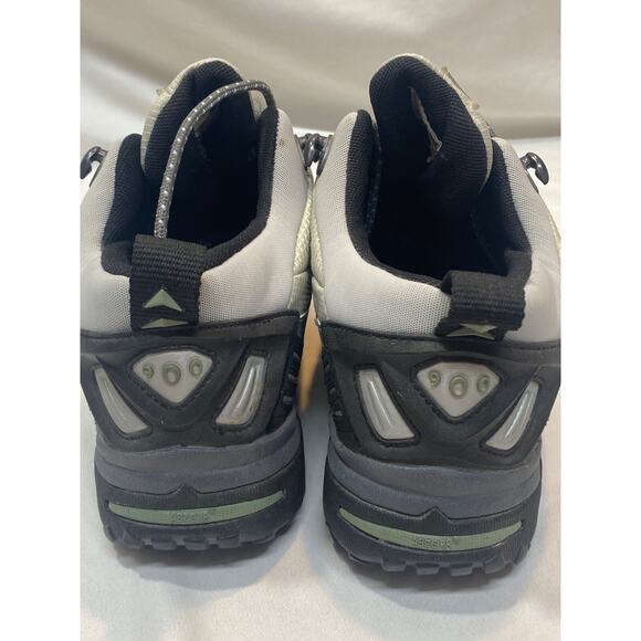 New Balance 900 Women's Hiking Trail Sneaker Boot SIZE 9 VERY NICE - Picture 3 of 9